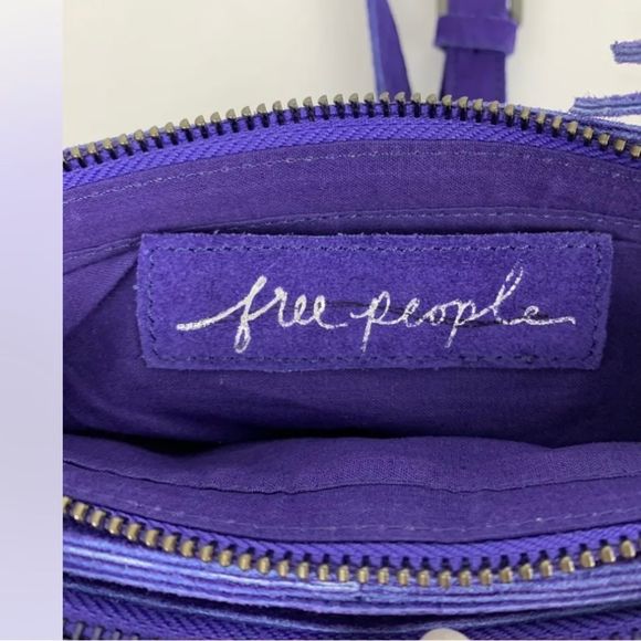 NWOT Free People Cody Crossbody Handbag Purple
Suede Double Zip Purse Bag $78. - Picture 7 of 12